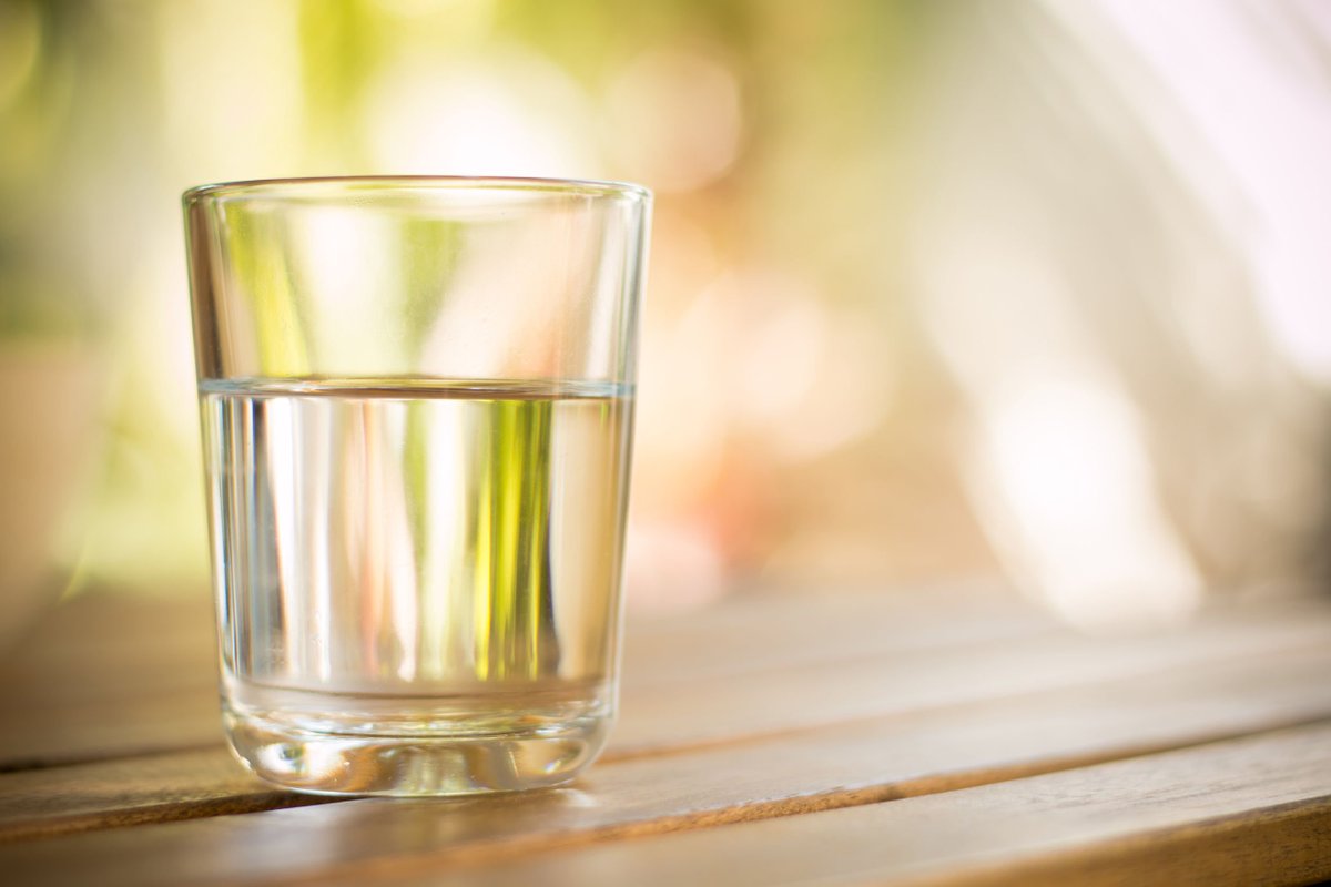 TotalBariatrics's tweet photo. If you’ve had #weightlosssurgery, staying #hydrated is key to your #recovery and #weightloss. Follow these @NobilisHealth tips: https://t.co/xWk08rrdVy https://t.co/fEFz3sIxu9