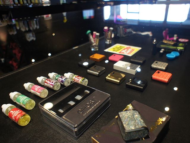 DraperVapor's tweet photo. Come into Draper Vapor today and get any Salt Nic liquid for 30% off with the purchase of any pod system (Ghost, Mi-Pod, Suorin Air).Β ππ¨ #ghostpod #mipod #nicsalts #saltnic #suorinair #nicotinesalts https://t.co/h5rfGyuWYL