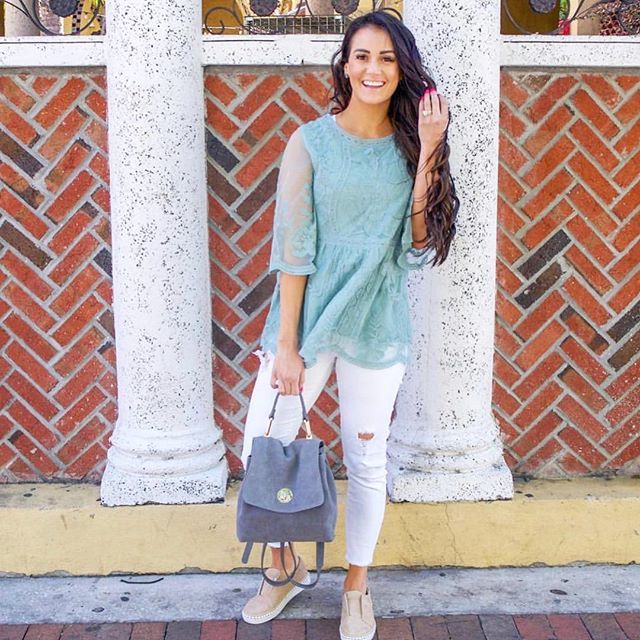 Moda_Luxe's tweet photo. One of Spring’s (and ours) favorite colors 😍 #modaluxe #antoinettebackpack @tonyamichelle26 https://t.co/oW3txy2dHO