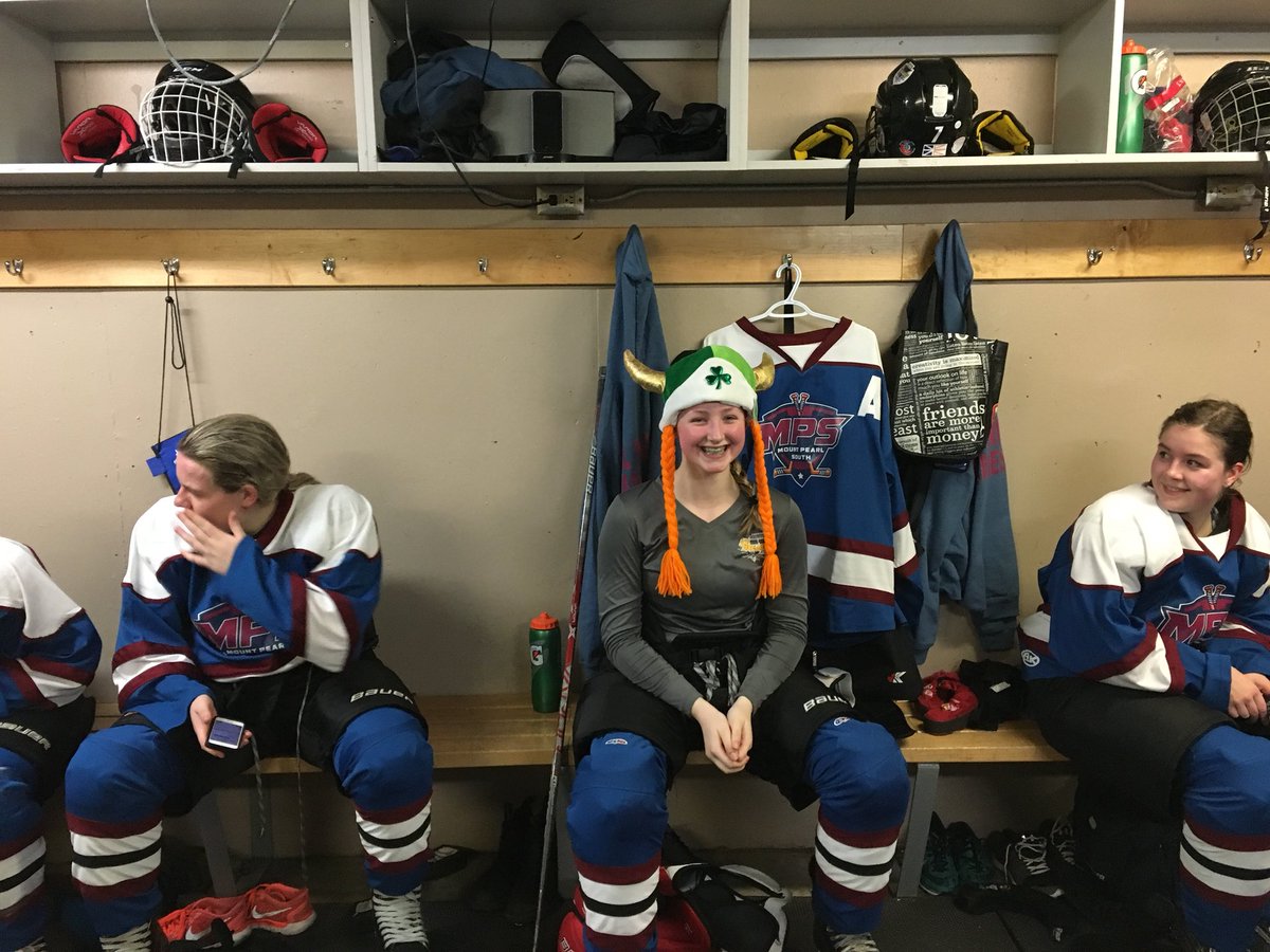 LindseyBullis's tweet photo. Warrior of the game goes to #19 Chelsea Byrne. Shooting star of the game goes to #15 Olivia Lush @mpsfemalehockey #femalehockey #NLWinterGames https://t.co/y3RTrQ3kiM