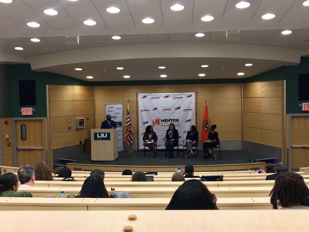 MobilizeNY's tweet photo. .@ATT’s @brandonvray moderating #MentoringEffect: Women In Leadership & #Public Service.
A panel of locally-elected women politicians discussing challenges in their careers, how mentors change lives, and how they work to help youth succeed in their communities @MentorNewYork https://t.co/Sos0g6SjSn