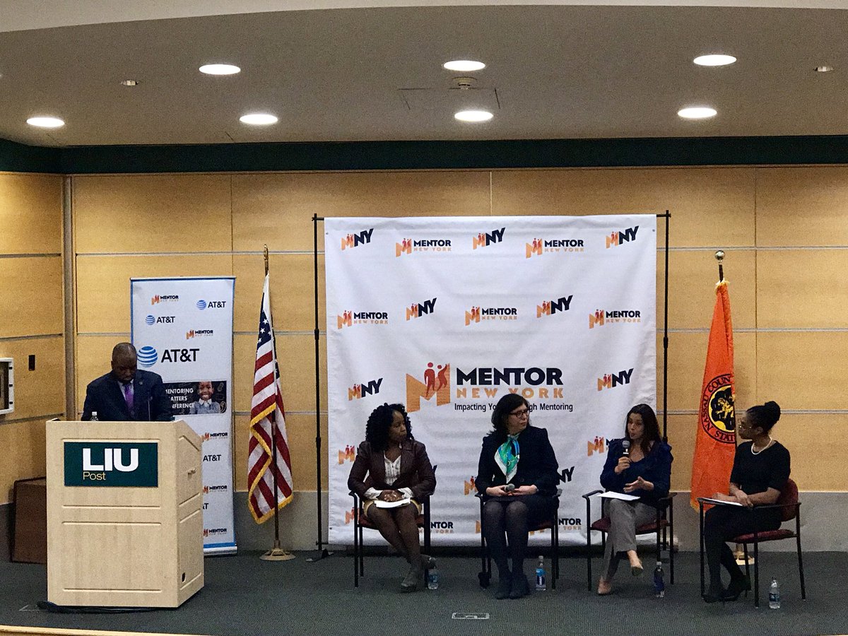 MobilizeNY's tweet photo. .@ATT’s @brandonvray moderating #MentoringEffect: Women In Leadership & #Public Service.
A panel of locally-elected women politicians discussing challenges in their careers, how mentors change lives, and how they work to help youth succeed in their communities @MentorNewYork https://t.co/Sos0g6SjSn