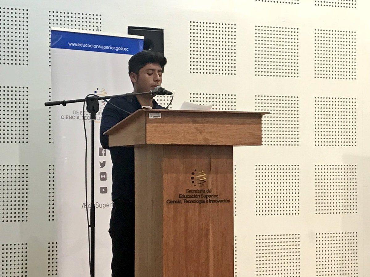 Boris_Landeta's tweet photo. Bryan Sanchez estudiante de primer nivel de Administración en @ITSRE1 recuerda la biografía de Segundo Luis Moreno y resalta su acción enfocada al ámbito artístico y musical de la provincia de #Imbabura 
@lorezeggane @AugustoBarreraG https://t.co/SlAWvyn5tf