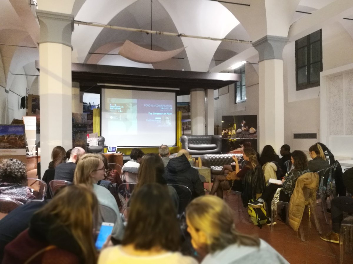 Ffoodinstitute's tweet photo. Quasi pronti per la #foodisaconversation con @mateolan 
Vi ricordiamo che saremo anche live sulla nostra pagina facebook
#foodinpro #fiac https://t.co/1fVtBdfsQK