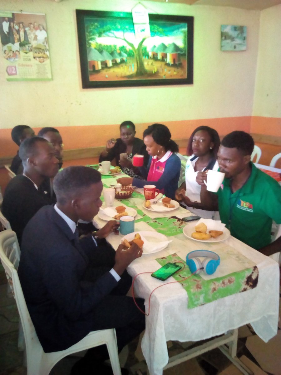 Kebirungishalo2's tweet photo. @RctNkumbaUni #Rotaract50 #ThrowbackRCT fellowships and events. @RctEbb @RotaractD9211 @RctKajjansi @rctlakevictoria https://t.co/wQMw37nHO5