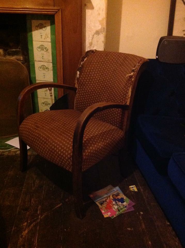 PenroseJessica's tweet photo. A little before and after. ##upcycledhour #upcycle #upcycled #chairs #furniture #colour #interiordesign #interior  #home #upholstery #cocktailchair https://t.co/Ytx2MkJ7ZB
