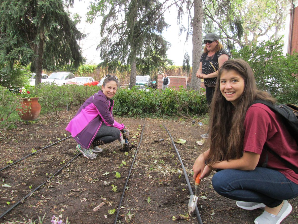 SLICEofLAS's tweet photo. 9 Reasons to Volunteer with Volunteer w/Colorado Outdoors (VOC).  READ IT HERE https://t.co/FWbpHiIBRe If you’re ready to get started, check out our volunteer calendar and register for a project! https://t.co/mPHkcxQFvd https://t.co/IV2M5eoU3Y