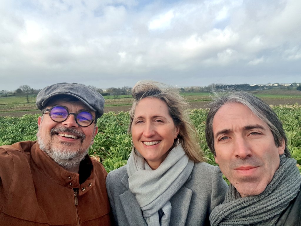 Belle rencontre 'à travers champs' avec les cinéastes Valérie Valloatto et Cyrille Blanc autour du magnifique projet @FoodTransition_
youtu.be/YtSlcbT5_DQ
