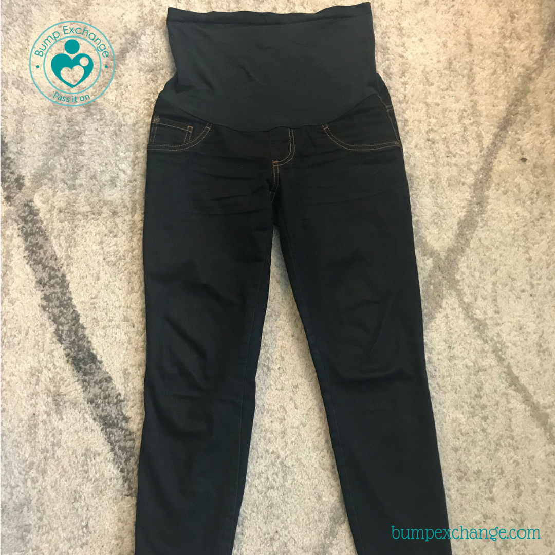 Bump_Exchange's tweet photo. NEW PRODUCT ALERT! Dark Blue Maternity Stretch Jeans for sale on #BumpExchange| Size: XS |Price: $25 | Be stylish and super comfy at the same time! https://t.co/irewJEZZOw
#PassitOn #Maternity #Fashion #Style #Dressmybump #Styled #Pregnant #StyleInspo https://t.co/CRSJrtWhyf