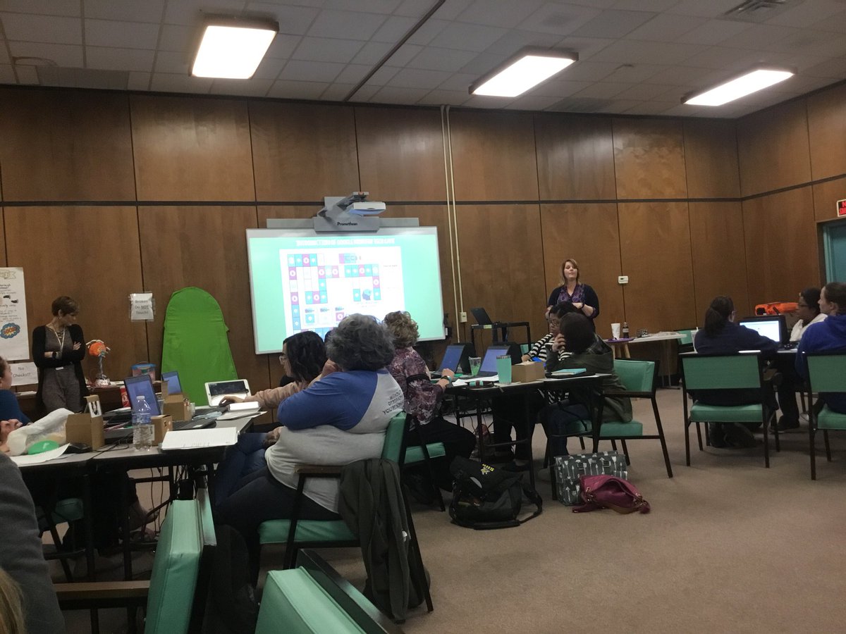 DivaL24's tweet photo. Learning so much today👍🏾#itecspring18 @CPSB_TTC https://t.co/xtZpVyvCqH