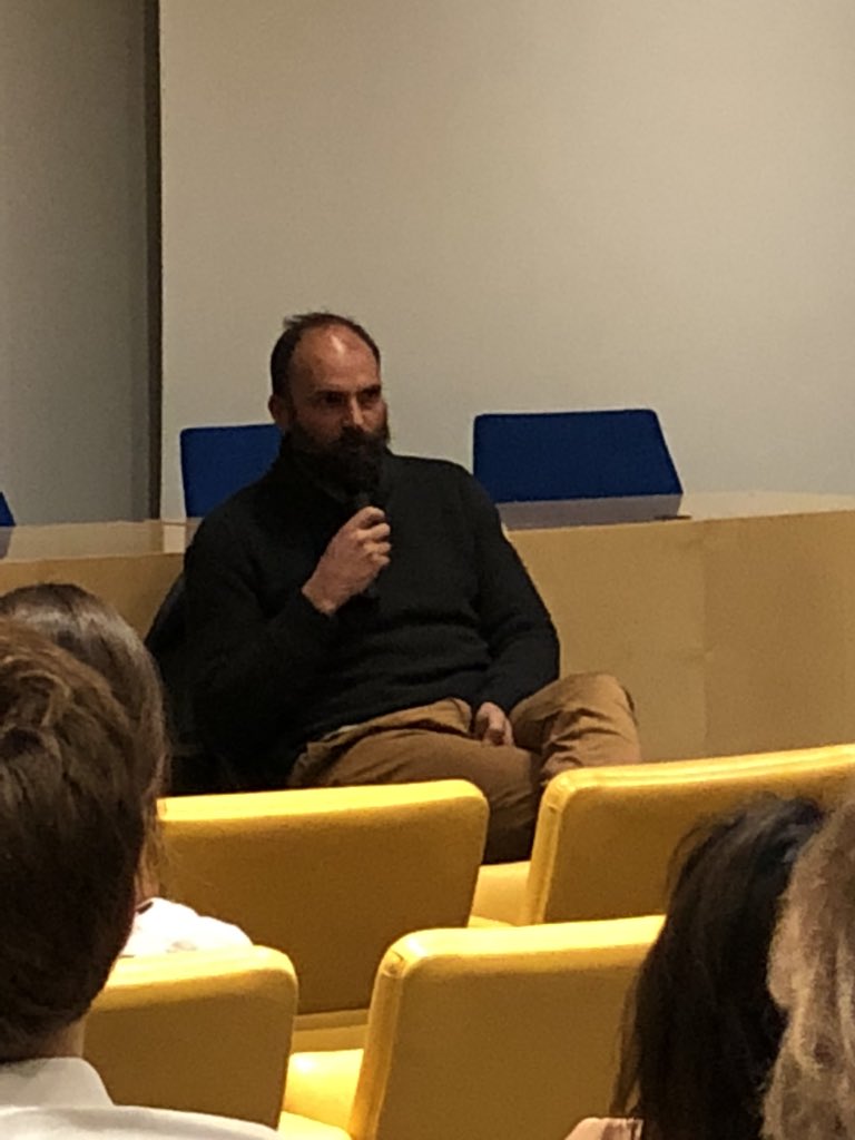 AwardsAxylia's tweet photo. «Je suis très attentif à la qualité de vie au travail. Vous trouverez porte close à 18h chez @RecycLivre. Je suis très fier d’avoir fédéré 20 talents très différents. Je pense à Géraldine 😉» #entrepriseliberee #GSVCEurope2018 https://t.co/RdNCZ5u6FZ