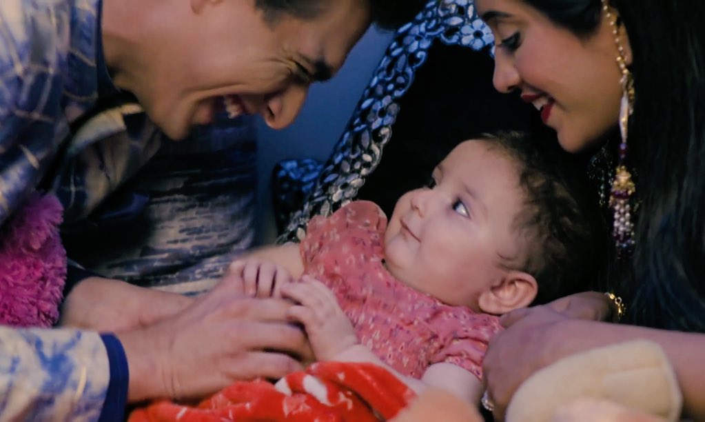 hemangi_kaira's tweet photo. How  cute  is  this 😘😘 
Deko  toh  kesa  tukur tukur Dek  rahi  hai 😍😭❤️ #Zenisha❤️ 
U will  be  missed sweetheart 😭😍😭❤️ 
@momo_mohsin @shivangijoshi10❣️❣️ https://t.co/YR38bal53I