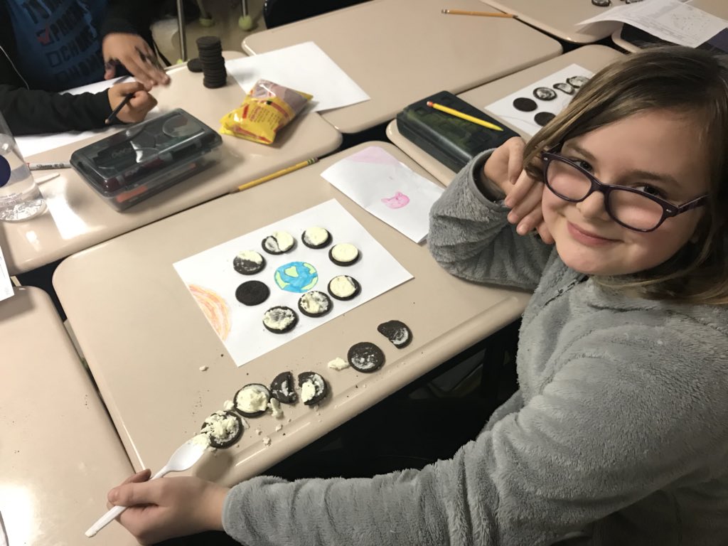 msquarlesclass's tweet photo. #OreoMoonMadness is happening in #5thGradewithMsQ ✨ today as we continue to explore the #MoonPhases &amp; Space before #SpaceCamp

** We challenge you to create the phases using “Milks Favorite Cookie” @Oreo **

#HandsOnLearning  @HSVk12 @ALSciTeachers @KRQuarles @AlabamaDeptofEd https://t.co/OdfwZdz4RD