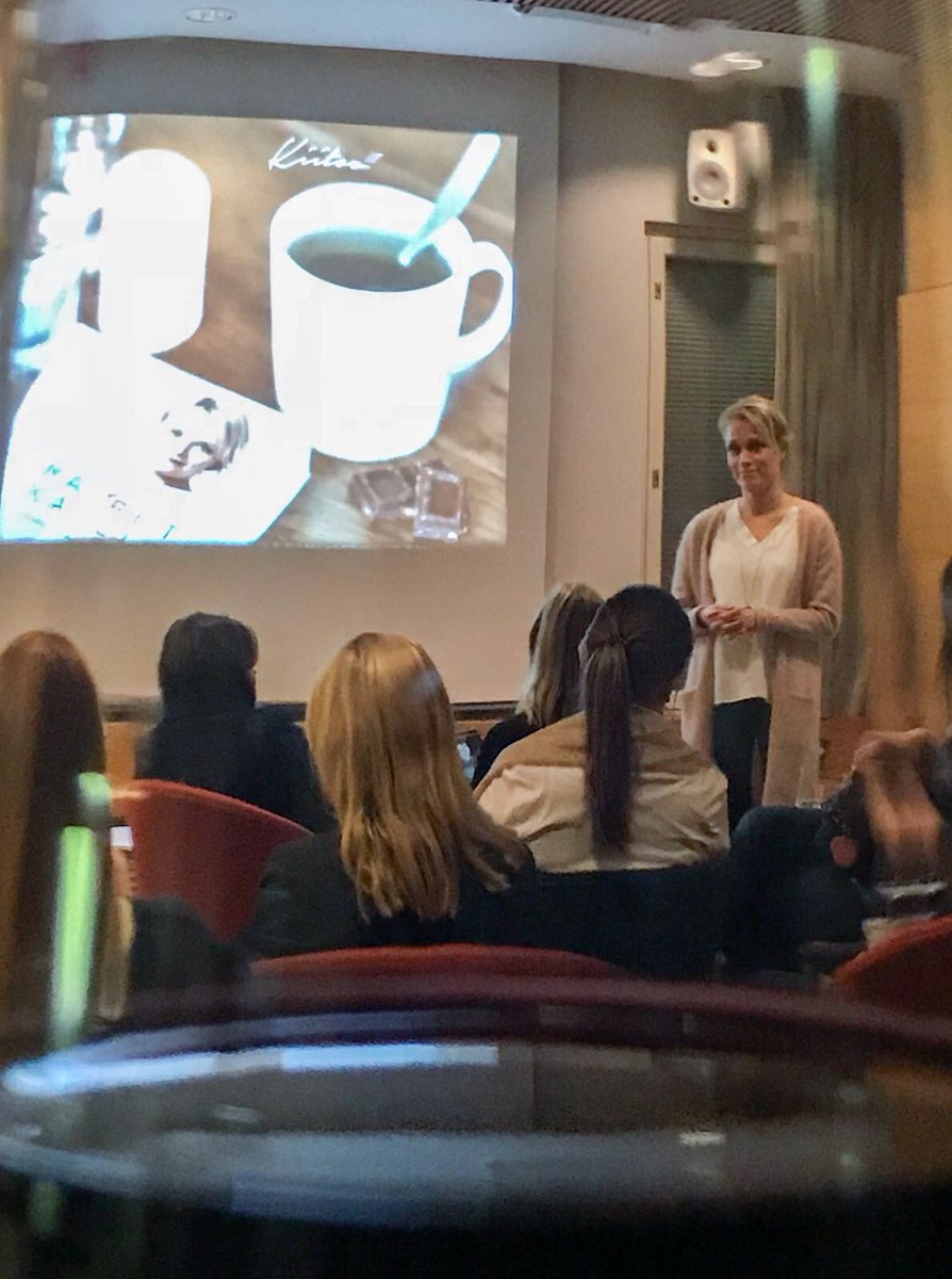 CastrenS's tweet photo. Kiitos @MaaretK ja upeat uraäidit! ”Kun voimme itse hyvin, meillä on voimavaroja olla läsnä perheen kanssa ja kestää myös epämukavuutta ajoittain. Tasapainoinen mieli kykenee olemaan myös epätasapainossa.” https://t.co/O4QUgezJxP