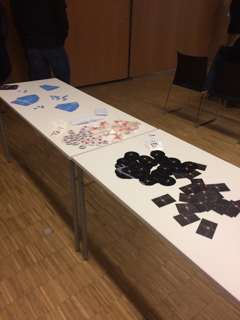 VaniaRDO's tweet image. C&apos;est l&apos;heure du 34eme #APIHour de @clermontech , accueilli au @lebivouac_  C&apos;est parti !