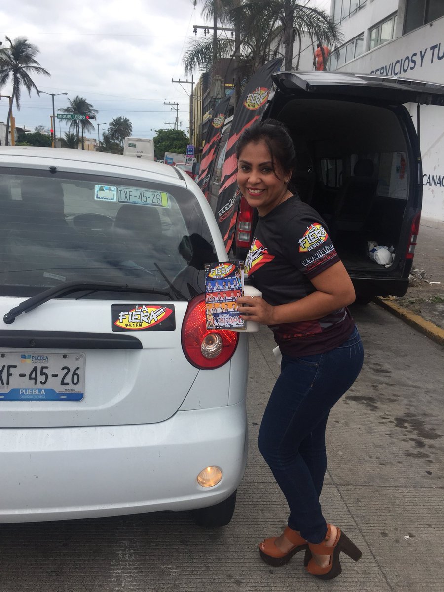 lafieraveracruz's tweet photo. Esta mañana 🌤tan Rica estuvimos desde 🎯#TUDOGAR 🚽🚿de Ignacio Allende 1365, con grandes promociones en Rotoplas🛀 y llévate gratis la #FieraRevista 🗞sigue en sintonía de 🎙La Fiera 94.1FM📻 https://t.co/ji23S5zxxz
