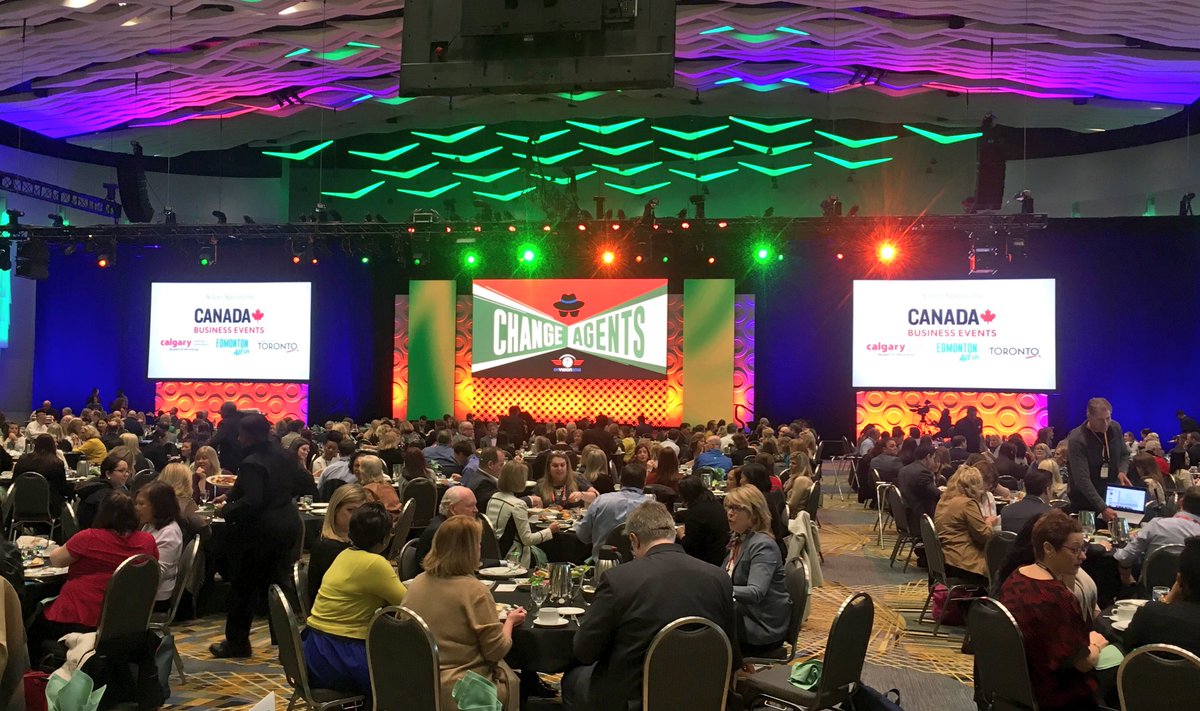 CalgaRead's tweet photo. Proud to be representing @MeetingsCalgary in Detroit at #ExperientEnVision18 ๐จ๐ฆ Big shoutout to todayโs keynote @ruhlin for reminding us all to give thoughtfully and with purpose and how important that can be in fostering genuine, long-lasting relationships ๐๐ป https://t.co/k2wktMOBOn
