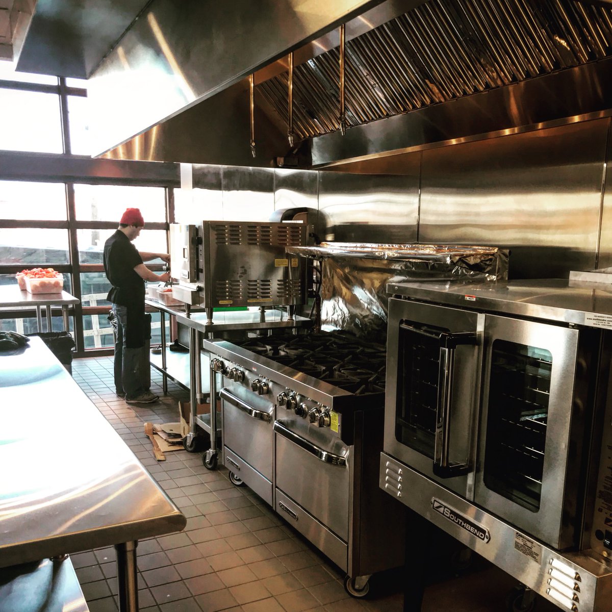 prepkitchencle's tweet photo. We’re officially open! Visit our website to apply to use the kitchen today! https://t.co/tyAgDH88cL #prepkitchencle #cleveland #westbank https://t.co/bfiOTW6zcl