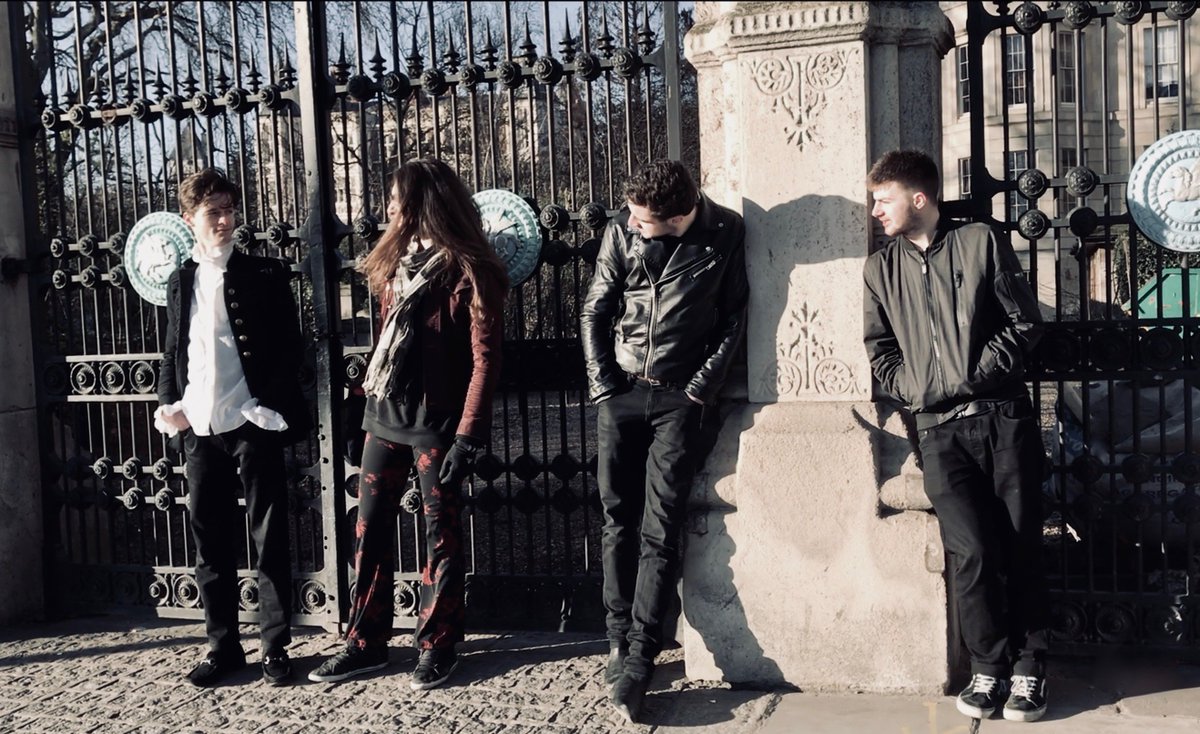 Gilly Lovel tweet media
