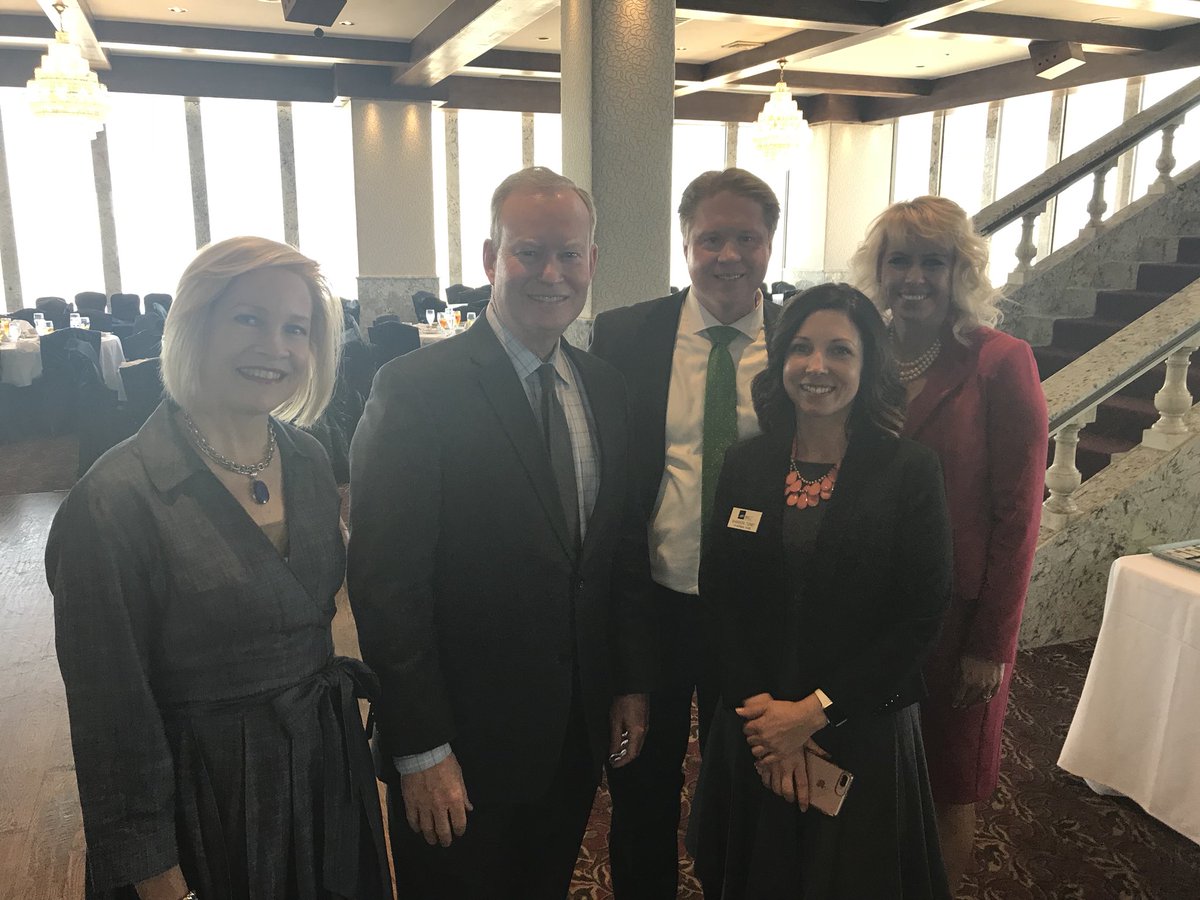 Thank you <a href="/MickCornett/">Mick Cornett</a> for speaking at our meeting today! #ListenLearnLead