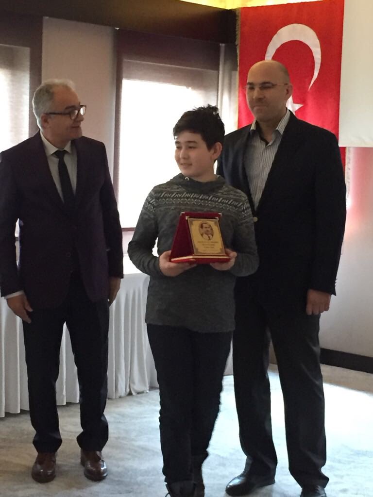 Selim BülentCANSUNAR (@bscansunar) on Twitter photo Dr.Ahmet CANSUNAR ın plaketini torunu Ahmet Salih CANSUNAR aldı. Dr.Ahmet CANSUNAR ın plaketini torunu Ahmet Salih CANSUNAR aldı.
