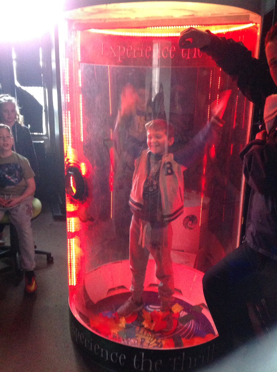 mbk_y6's tweet photo. More fun tunnelling and vortex #lovingcamp https://t.co/iw9ThXuOO9