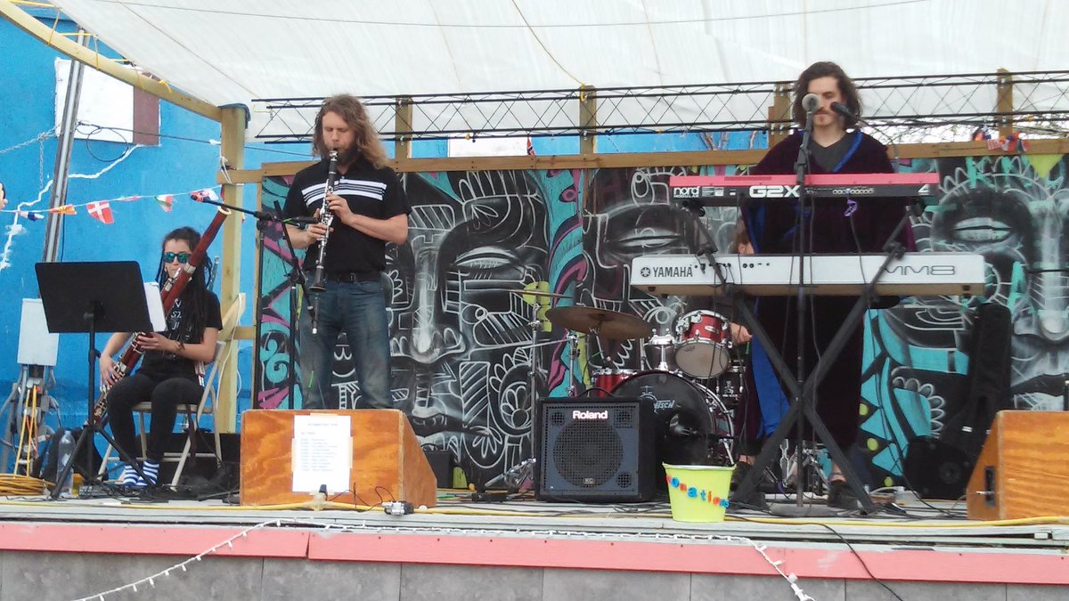 Thesis: the role of bassoon in progressive rock. Answer: StarMind Ceremony at #VFshowcase . Chamber rock feel, a bit spacey at times, nice synth lines.