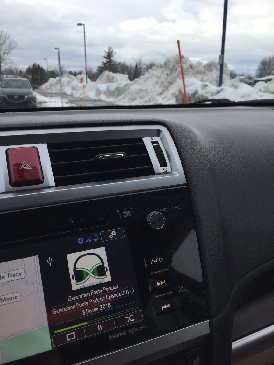 benlabonte's tweet photo. Il reste peut-être de la neige au sol mais la saison estivale commence bientôt!  Joueurs et coachs doivent écouter le podcast de @GenerationFooty ! #NoBS #TimFerrisStyle https://t.co/VP338ZMOtN