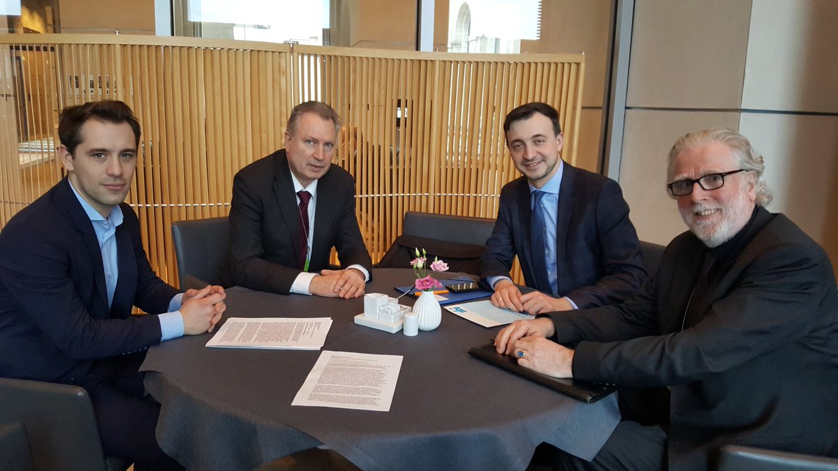 WilfriedGrunau's tweet photo. Tag 1. der Gespräche im #Bundestag. Danke an Reinhold #Sendker, Hans-Jürgen #Thies und @PaulZiemiak (alle @cducsubt). Morgen gehts weiter mit @fdpbt und @spdbt. https://t.co/DaVeNnfr2f