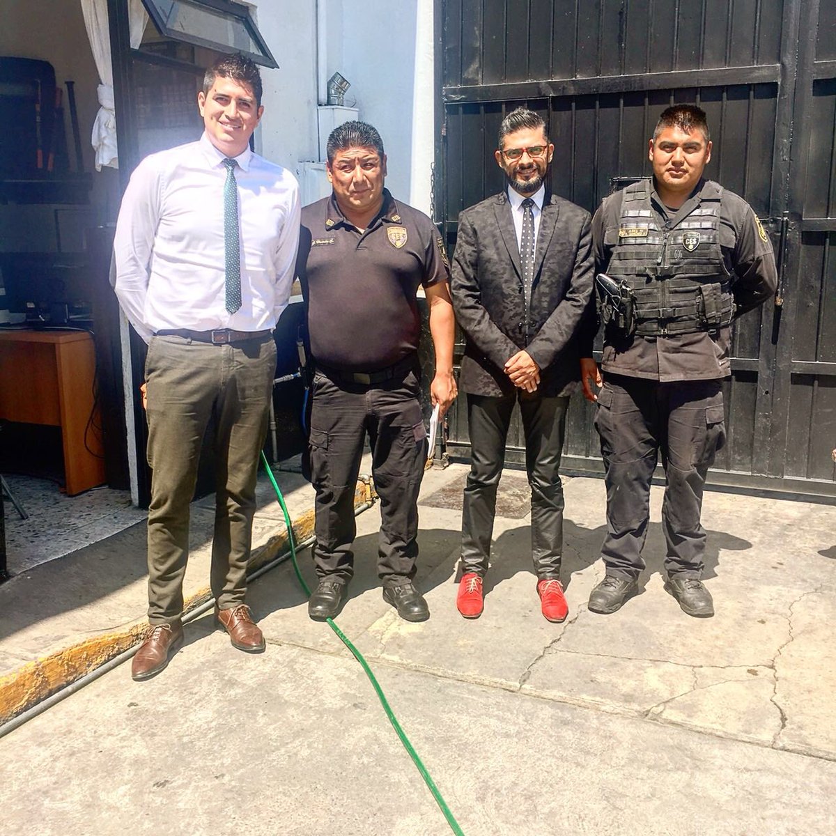 cemecaedomex's tweet photo. La Subdirección Sur se reúne con la Subdirección Operativa Región Valle de Bravo de la Secretaria de Segurirdad con el fin de establecer los mecanismos idóneos para la colaboración en el seguimiento de medidas cautelares a las personas supervisadas. https://t.co/hgcP6crVmj