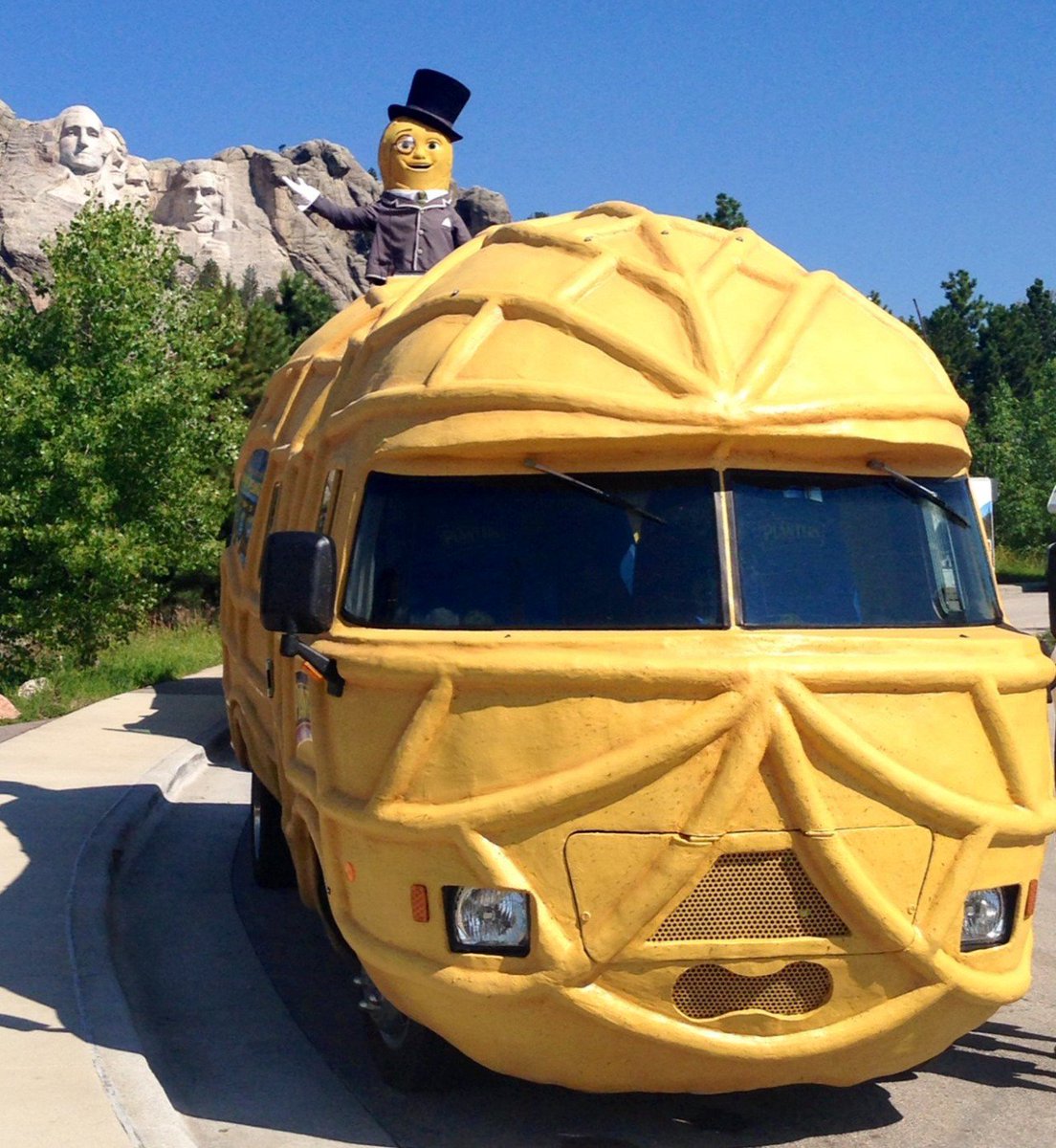TurtleTransit's tweet photo. We had so much fun working with @MrPeanut, it was not an easy project but the good ones never are!

#experientialmarketing #turtletransit #branding #marketing #wrapit #business #cars #makeover #trucks  #fun #tough #familybusiness #peanuts 
#kraft #food #nuts #builtbyturtle https://t.co/ZiuGbvOheg