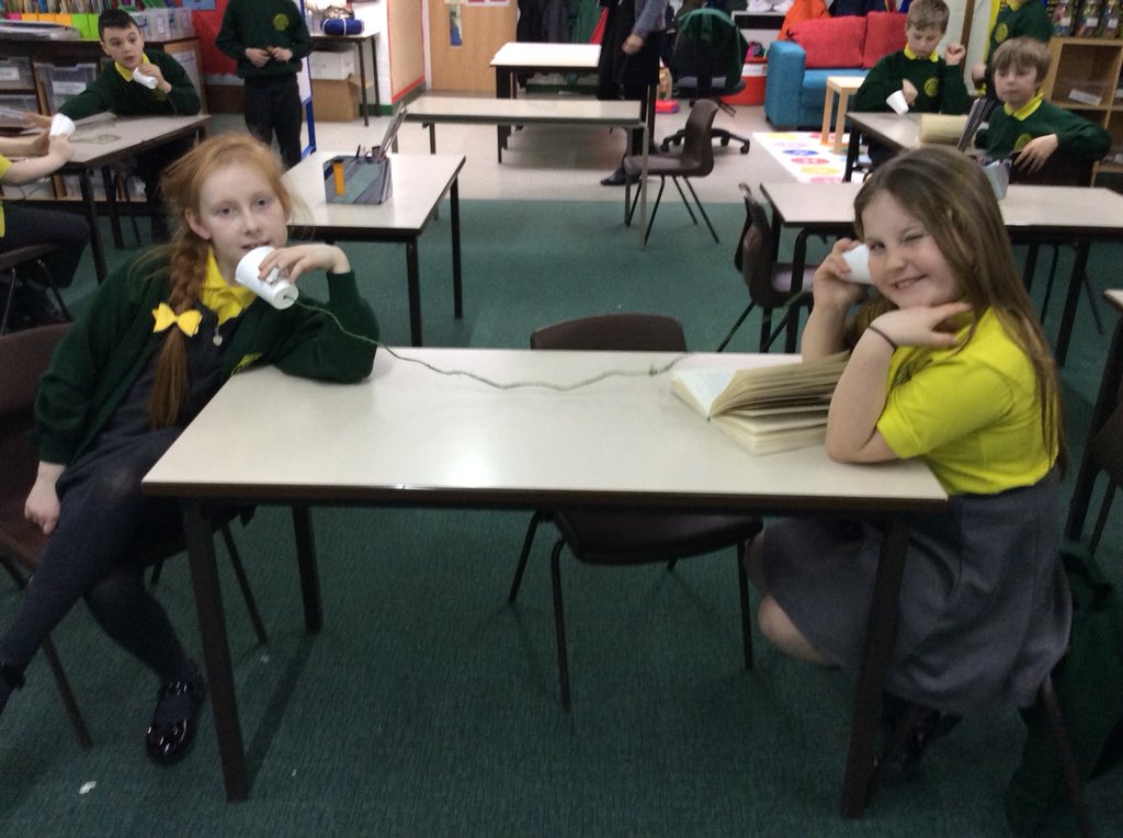 ChristChurchCoE's tweet photo. Year 4 investigating how sound travels through their string telephones 📞 #science #stringtelephones #scientists #sound https://t.co/yKDnw2v19h