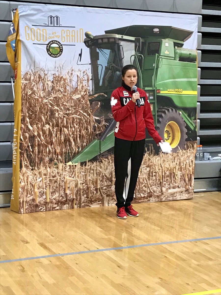 berryvic's tweet photo. Thank you to @kristaduchene for judging the healthy grains recipes at #TrainWithGrains https://t.co/0mjBlYkMRI