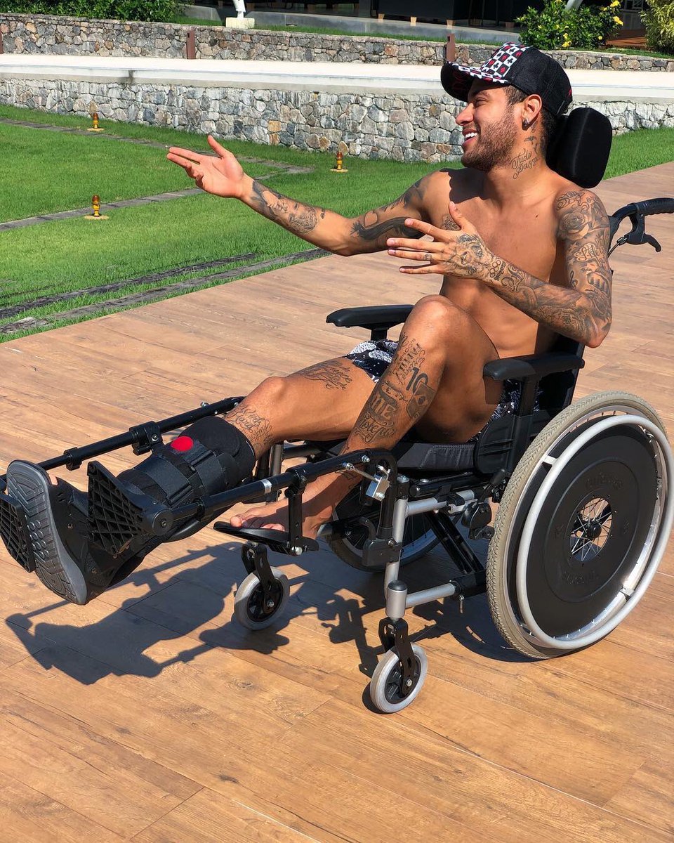 sputnik_TR's tweet photo. Neymar'ın Hawking paylaşımı infial yarattı
https://t.co/TjKSzPdx5W https://t.co/cwWOP6pIdz