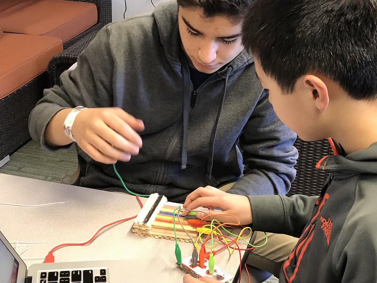 johnyen's tweet image. Making with @makeymakey and exploring the open world of invention and creativity. #polysolves