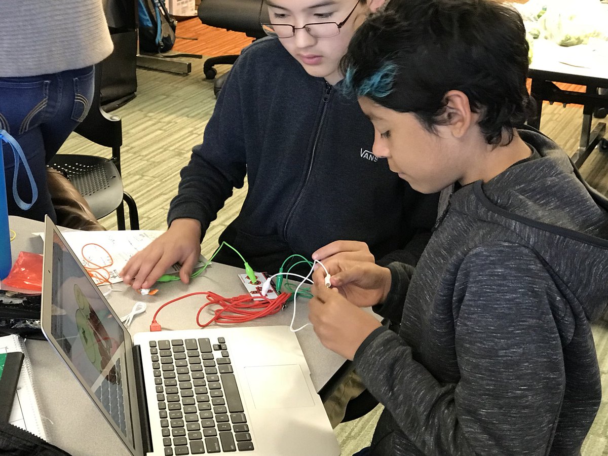 johnyen's tweet image. Making with @makeymakey and exploring the open world of invention and creativity. #polysolves