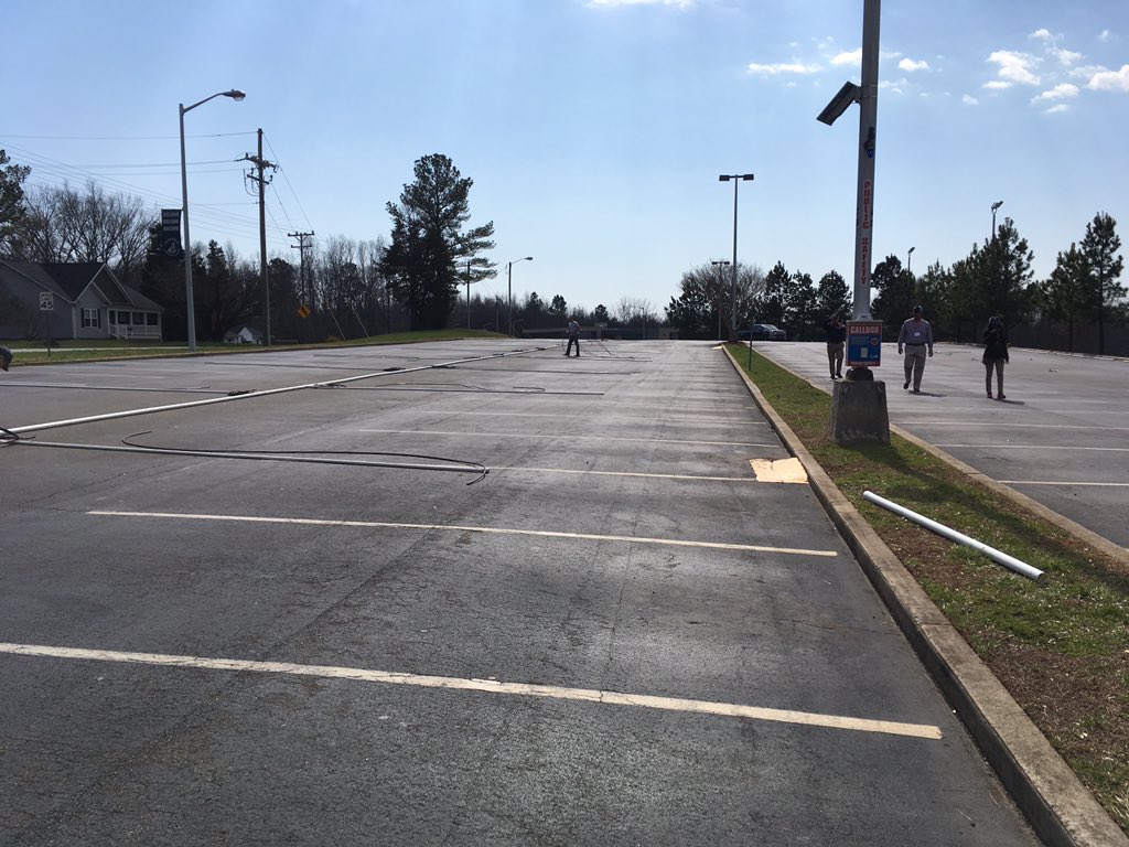 IrrigationCnslt's tweet photo. Getting our hands dirty helping set up for the Irrigation Assembly event tomorrow!  #nclc @Hunter_Ind https://t.co/MkQ1cIWETW