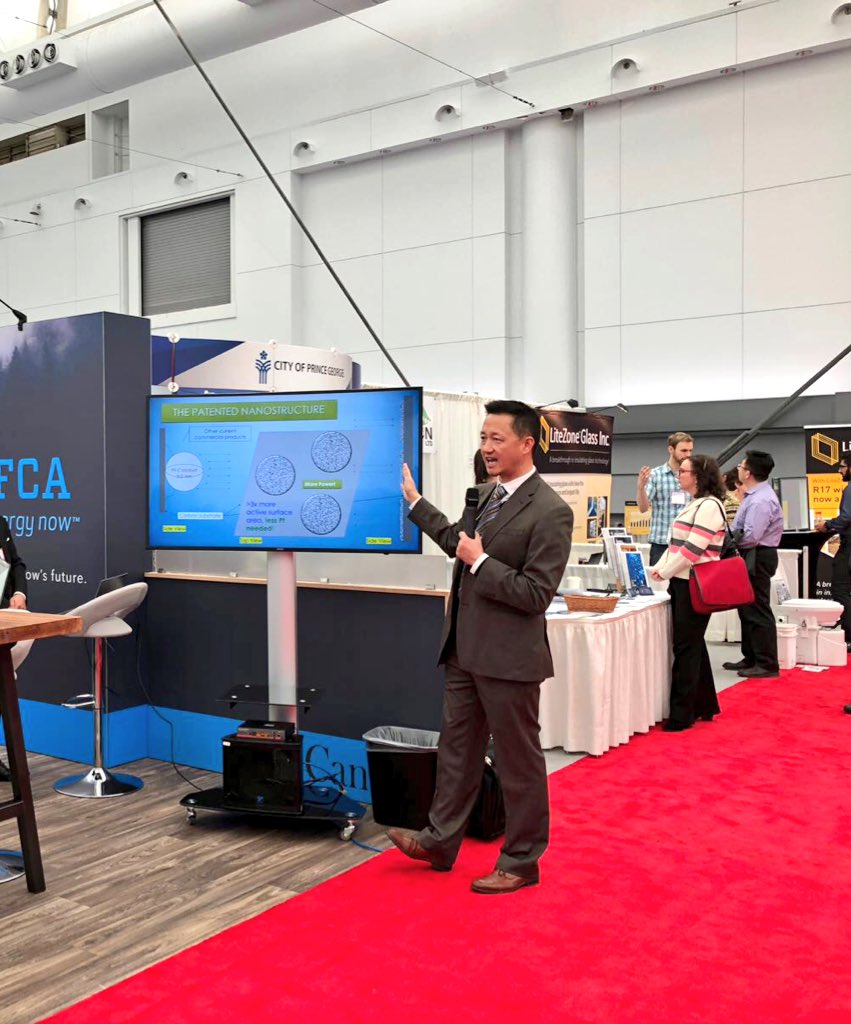 PoweringNow's tweet photo. Good morning from #GLOBE! Representatives from #CHFCA members @BallardPwr, @hydrogenics, @Ionomr & #BlueOTechnology speak to delegates at #GLOBEForum #InnovationExpo https://t.co/qfwrCHe8ZA