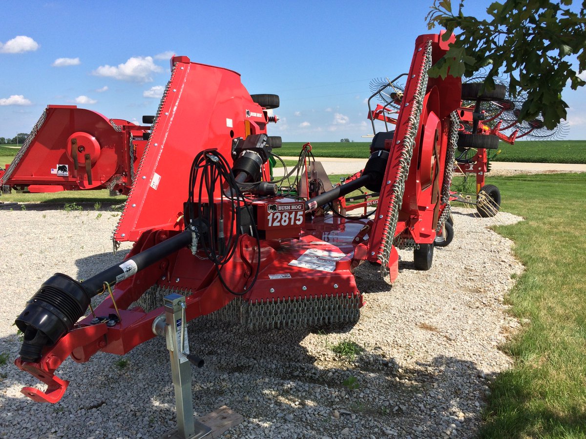 irqeq's tweet photo. Lots of Bush Hog mowers of all sizes and rotary tillers in stock! Great prices! Here is a BH27 7' mower & an RT84G rotary tiller headed to their new home. Give Iroquois Equipment a call at 815-351-8124 @MachineryPete @BushHogInc #plant18 #farmers #FarmLife #back13 https://t.co/dF7pplsYxN