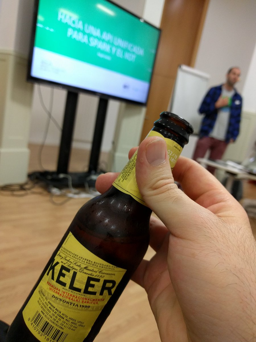juanriaza's tweet photo. #databeerseus https://t.co/xF4LrbO1Ek