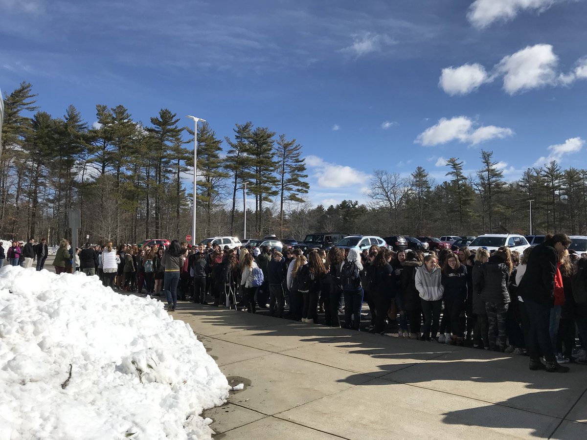 pembrokestuco18's tweet image. Huge thank you to everyone that participated in #NationalWalkoutDay and in remembering the 17 students from Stoneman Douglass HS, because of your support and the millions of other students who participated across the country, change is possible💙