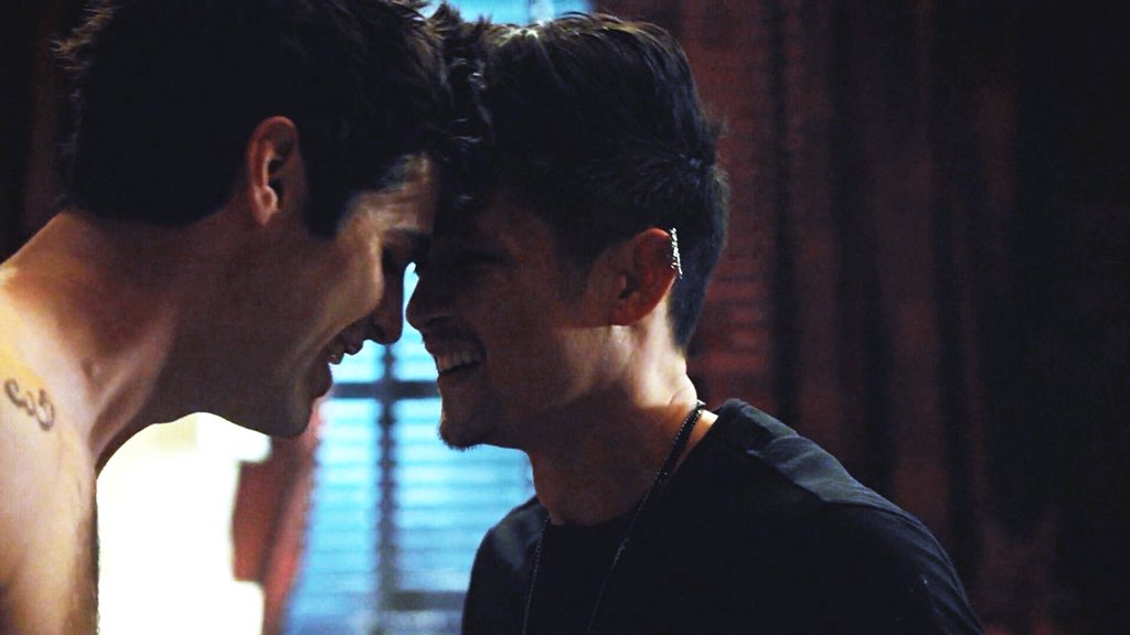 Valiett12's tweet photo. @toddzer1 @mattdirector Thank you for doing so much for the fans, for your patiencе and kindness.We are really appreciate your work❤ You gave us such a wonderful couple and I can’t wait to see that magic Harry and Matt are doing on the screen. #ThankYouForCreatingMalecForUs https://t.co/48zsIPyqWd