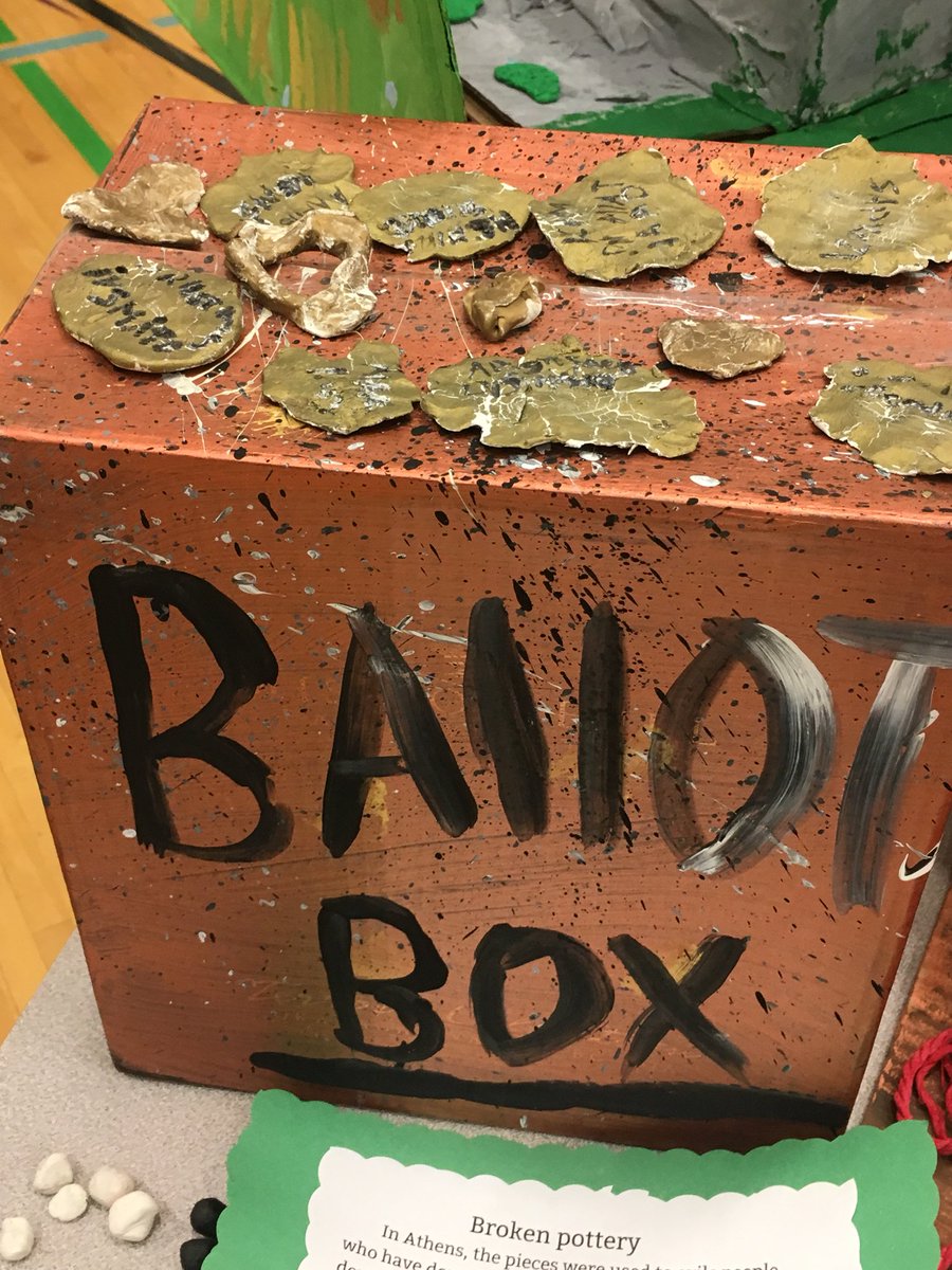 MAKSchoolEPSB's tweet photo. Our gym has been transformed into Ancient Athens! #InquiryAtItsFinest #AncientAthens #Grade6Experts #ItsNotAToga #ItsAChiton https://t.co/ll28bX59w1