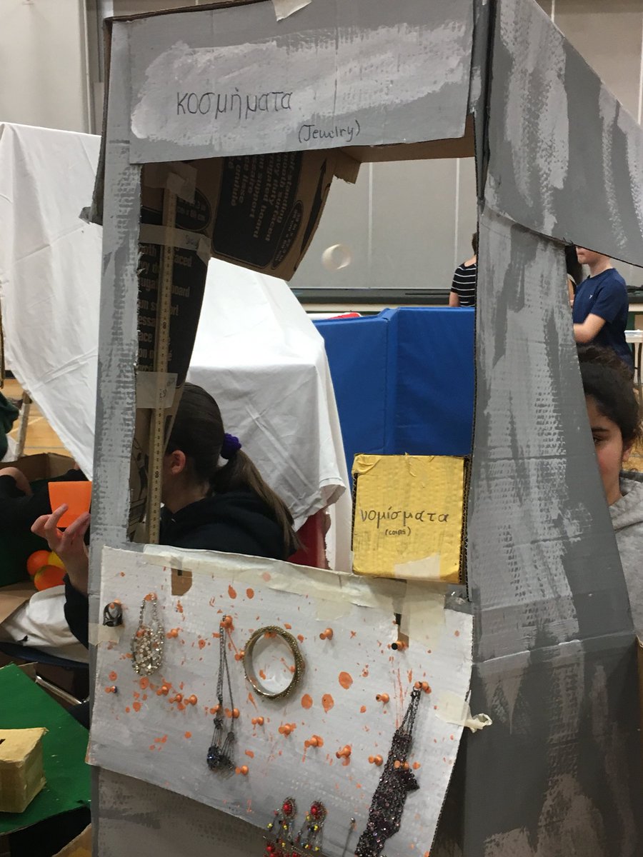MAKSchoolEPSB's tweet photo. Our gym has been transformed into Ancient Athens! #InquiryAtItsFinest #AncientAthens #Grade6Experts #ItsNotAToga #ItsAChiton https://t.co/ll28bX59w1