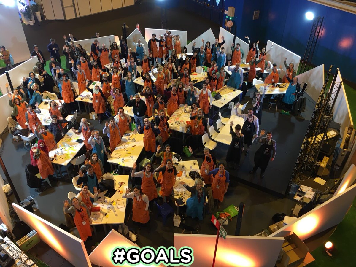 RosaliaGozalo's tweet photo. Mi Foto favorita #Hackathon #InfarmaInnova!!!! Espiritu de trabajo en #equipo #desafío # talento #éxito https://t.co/6npyYpNoP0