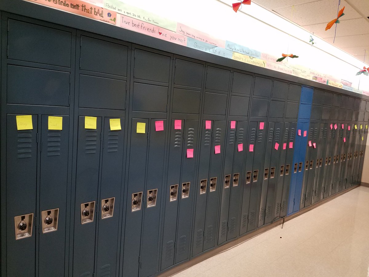 JenWevodau's tweet photo. 7th grade students interested in becoming our new WEB leaders are showing how they can make a positive change to our school. Found these outside my 6th grade classroom! #WEB #ICRocks #SASDpride @SASD_IC @BoomerangPrjct https://t.co/nx2J6nFayV