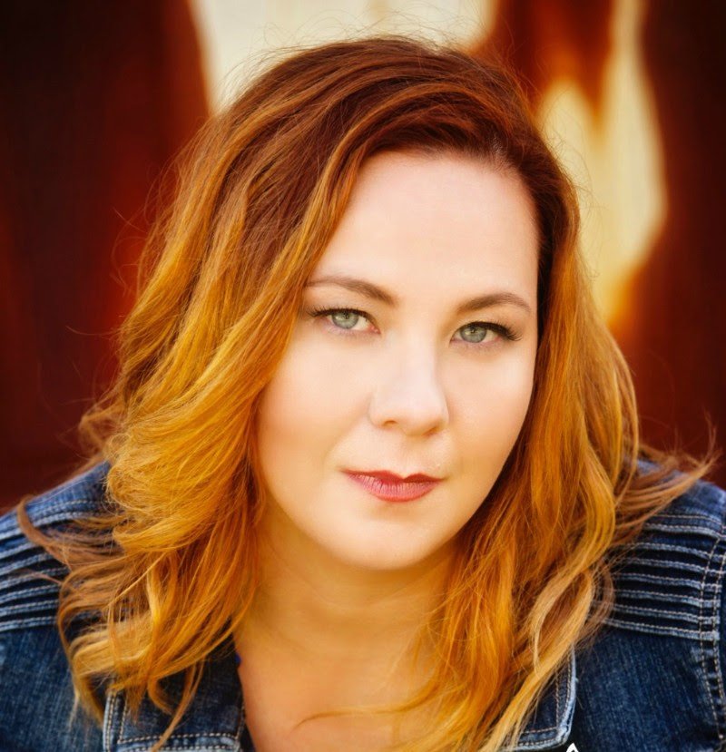 Marine Corp Veteran, <a href="/LauraRice_Music/">Laura Rice</a> Nominated for Female Vocalist of the Year // #MUC // buff.ly/2pj4RyO