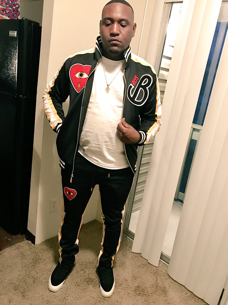 cellothadon's tweet photo. Im loaded‼️🏁 https://t.co/46PAUMVoR8