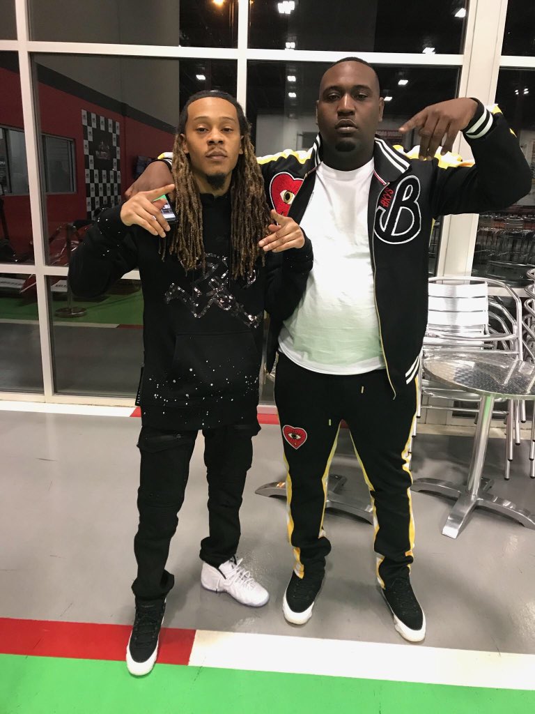 cellothadon's tweet photo. Cashonly‼️ https://t.co/Sikmm9eIwO