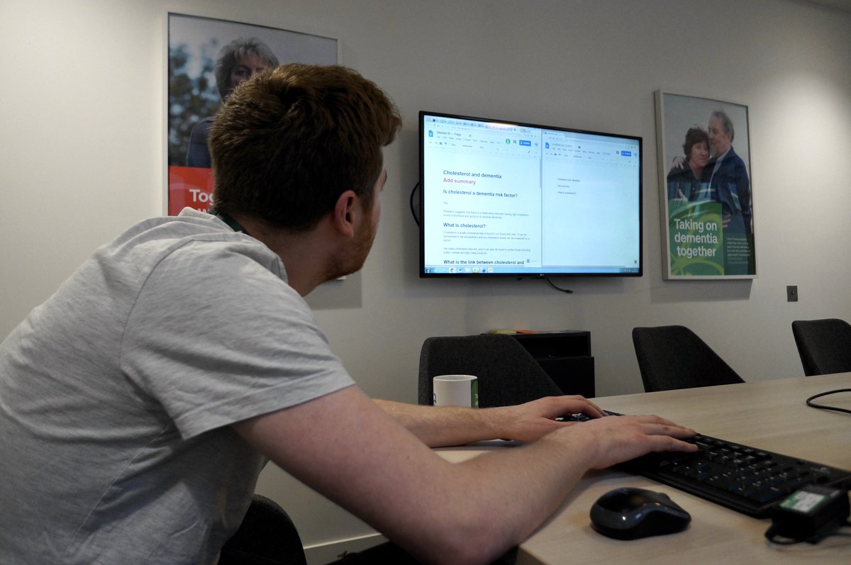 Rik_Williams's tweet photo. Sweet day enabling cycles of inclusive #remoteResearch, #pairWriting and #leanUX for a dementia guide. Results: 41% reduction in word count, 45% reduction in reading time, 7 fewer years of education needed and a proto-process established 🤓😀 #contentDesign #dementiaUX https://t.co/6dUsBauRnR